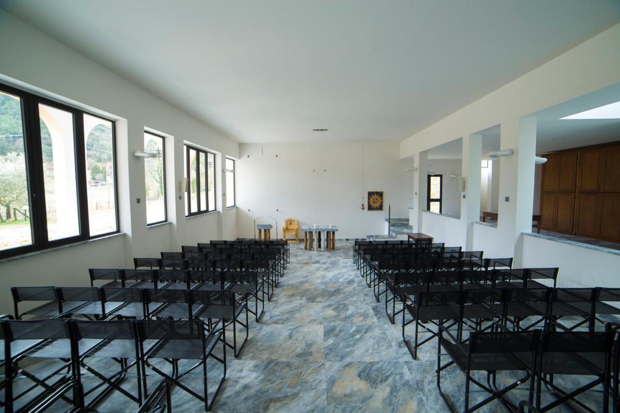 Convento San Bernardino Hotel Montefranco ภายนอก รูปภาพ