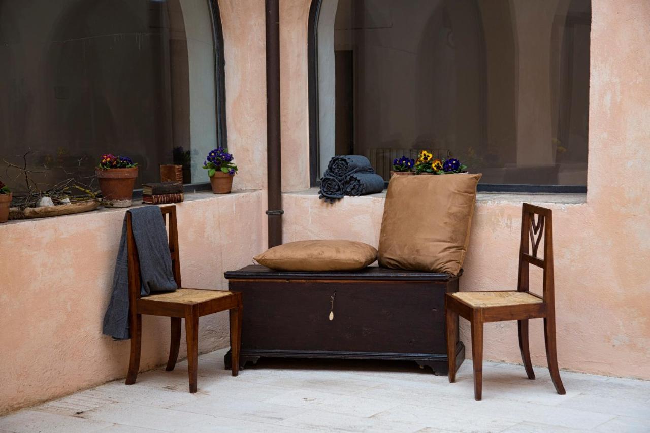 Convento San Bernardino Hotel Montefranco ภายนอก รูปภาพ