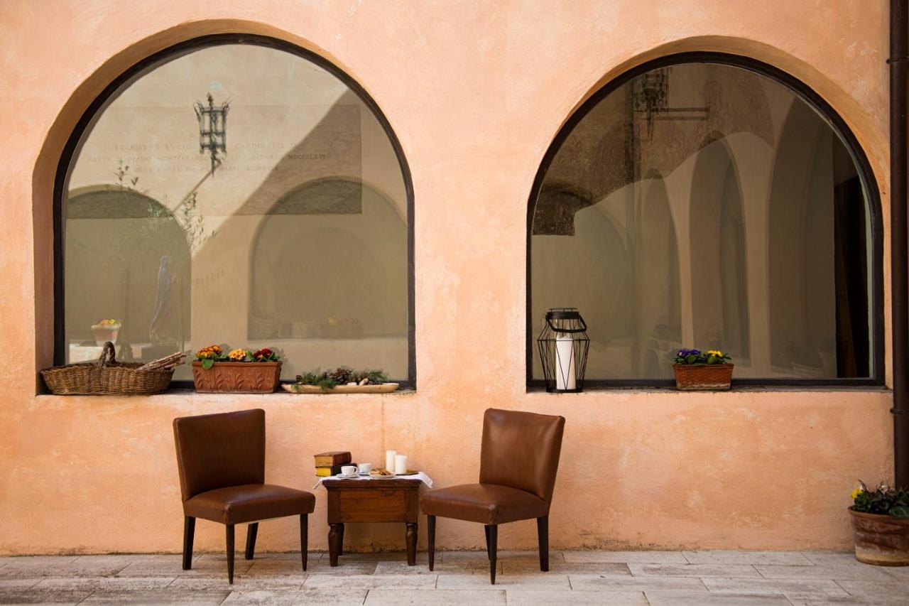 Convento San Bernardino Hotel Montefranco ภายนอก รูปภาพ