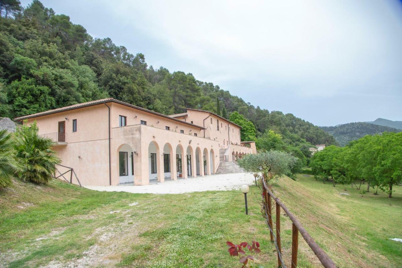 Convento San Bernardino Hotel Montefranco ภายนอก รูปภาพ